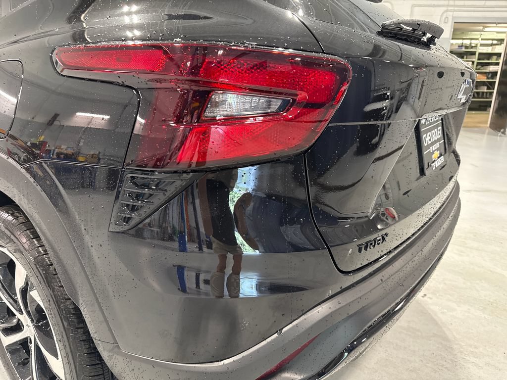 New 2026 Chevrolet Trax RS w/ Sunroof Package FWD image 54