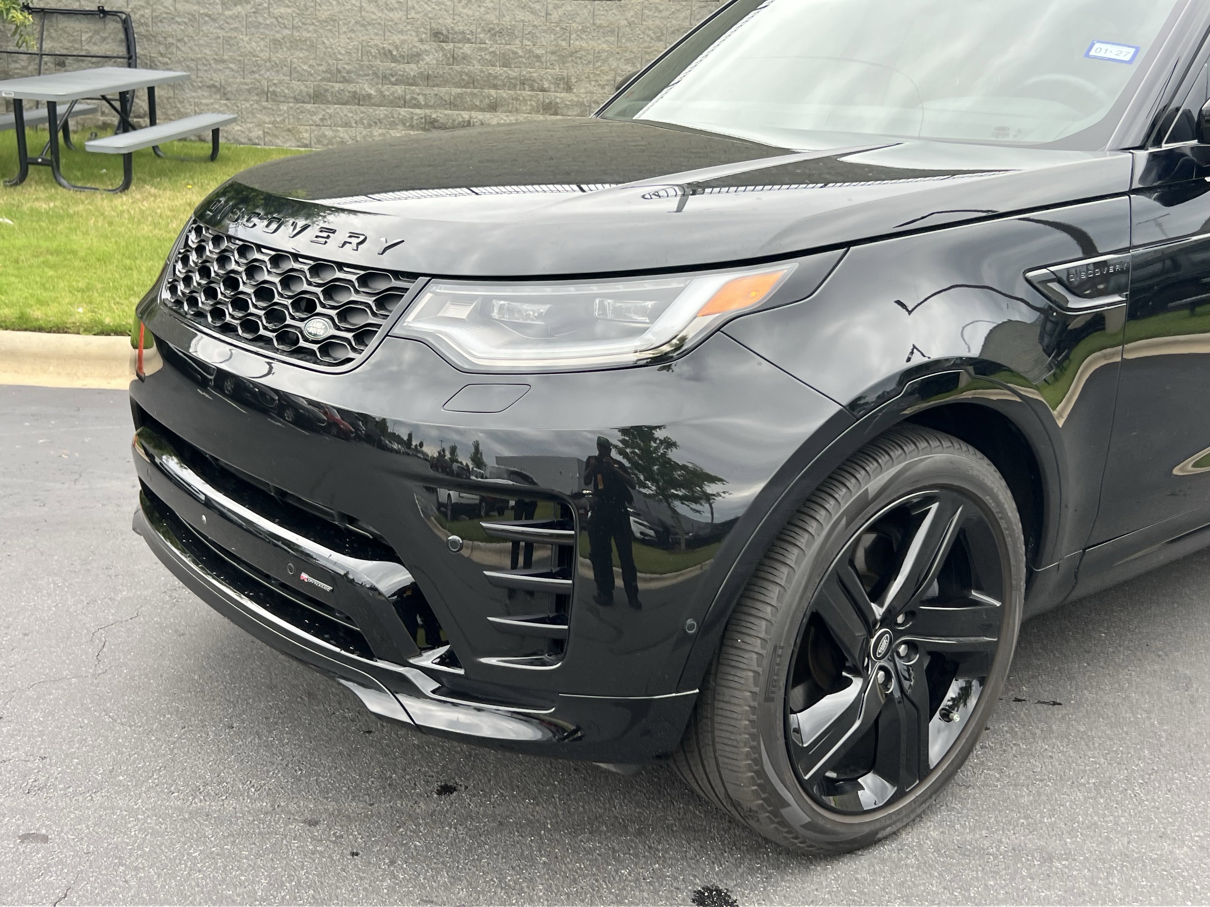 Certified 2023 Land Rover Discovery HSE R-Dynamic AWD/4WD image 12