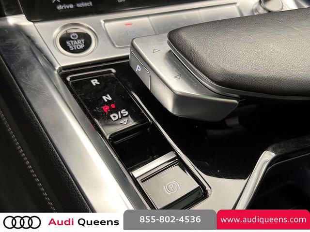 Used 2021 Audi e-tron Premium Plus w/ Premium Plus Package AWD/4WD image 29