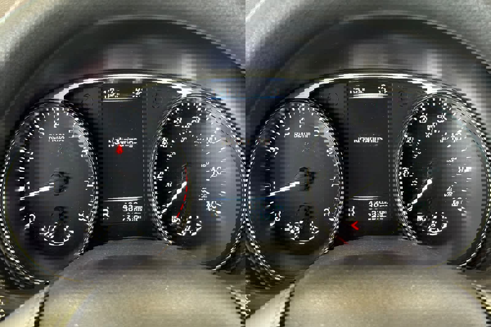 Used 2016 Nissan Rogue SV w/ SV Moonroof Package image 26