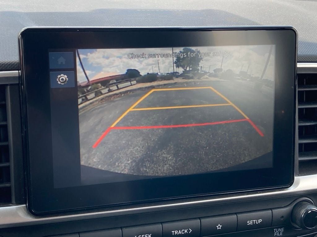 Used 2025 Hyundai Venue SEL FWD image 22