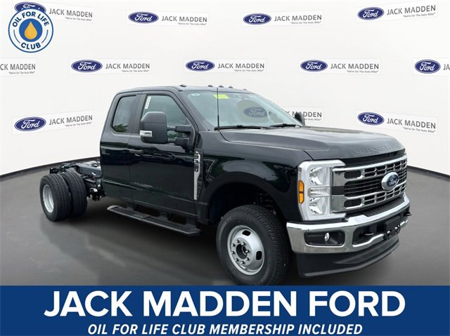 New 2025 Ford F350 XL w/ XL Chrome Package image 1