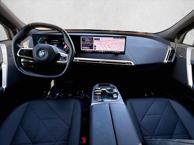 Used 2024 BMW iX xDrive50 w/ Sport Package AWD/4WD image 15