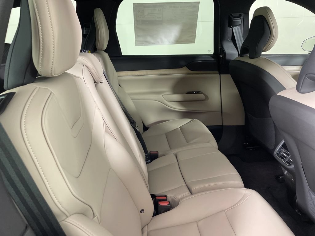 Used 2025 Volvo EX90 Plus AWD/4WD image 16