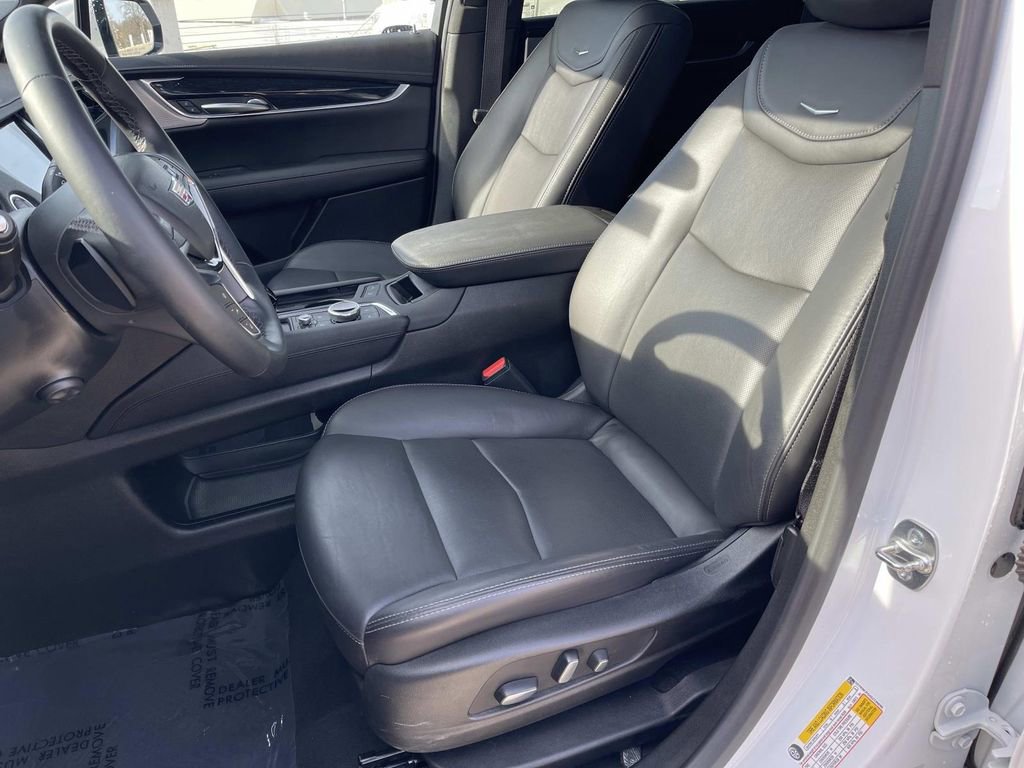 Certified 2025 Cadillac XT5 Premium Luxury image 26
