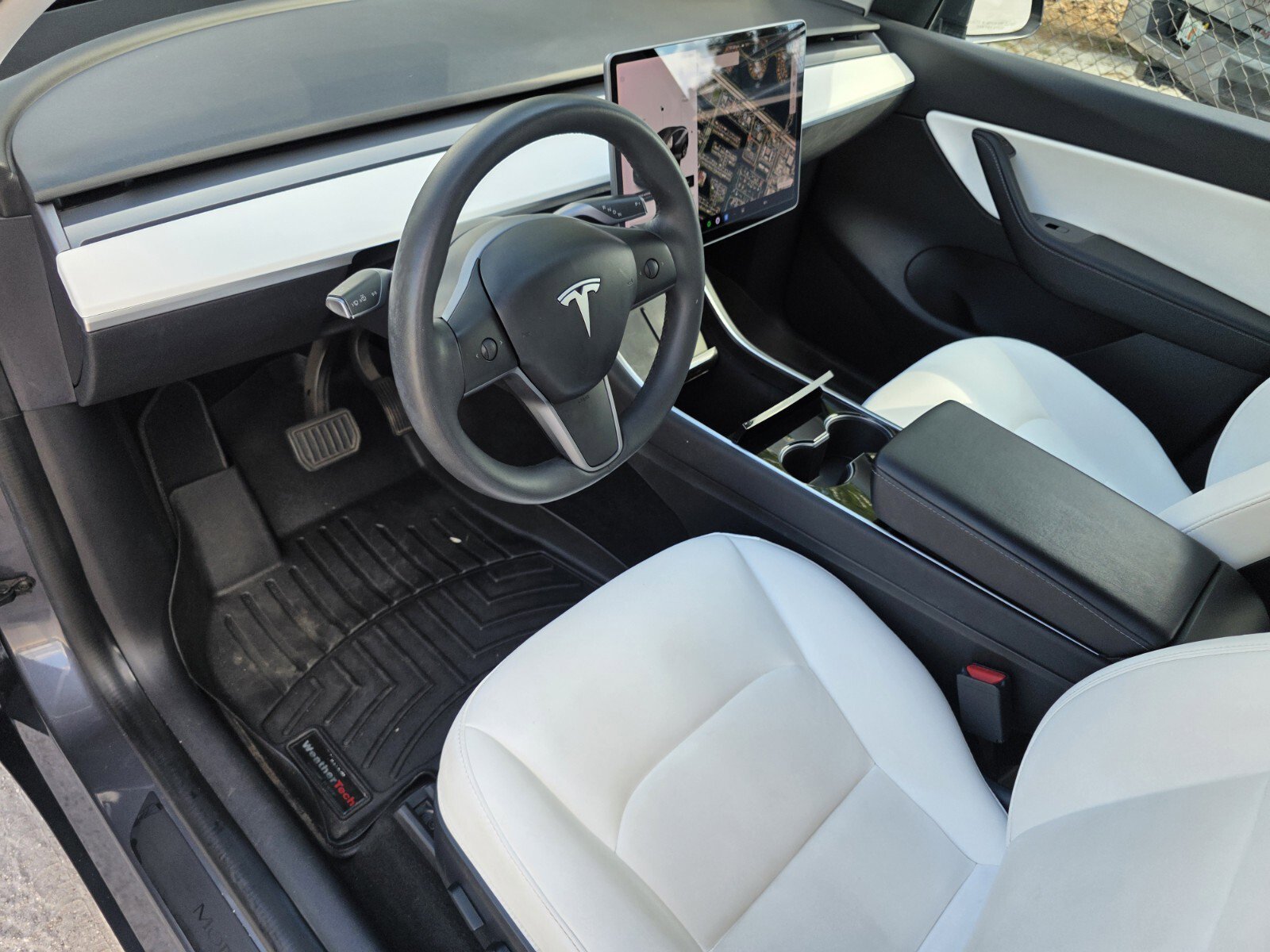 Used 2020 Tesla Model Y Performance image 11