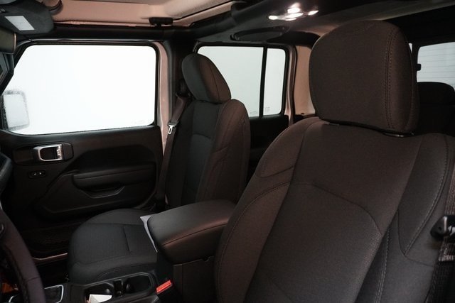 New 2023 Jeep Gladiator Sport AWD/4WD image 10