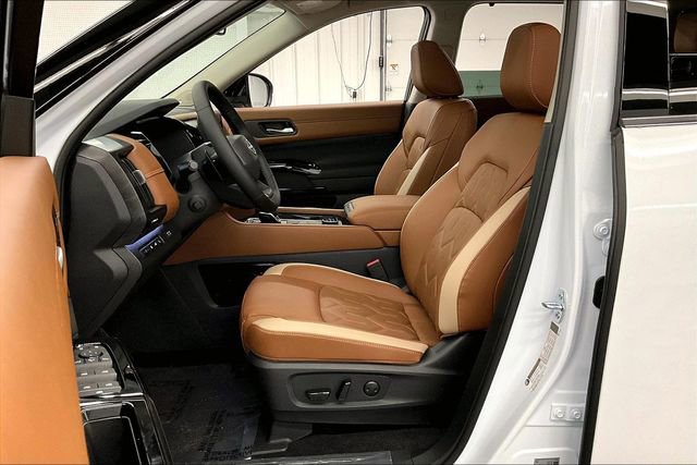 New 2026 Nissan Pathfinder Platinum image 10