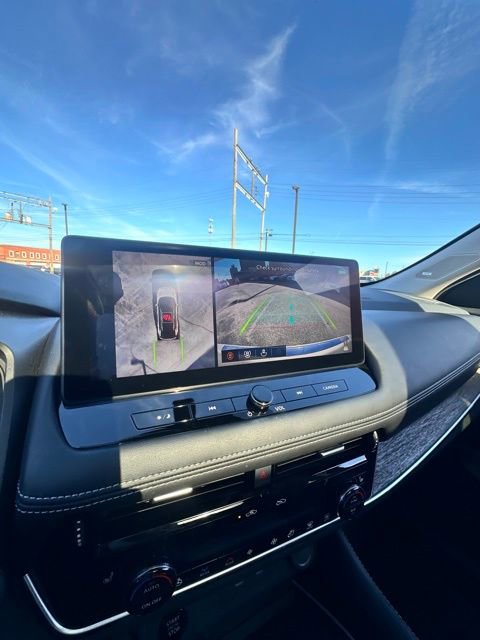 Certified 2024 Nissan Rogue Platinum w/ Platinum Premium Package image 16