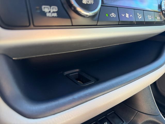 Used 2019 Toyota Highlander Limited Platinum AWD/4WD image 29