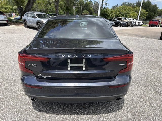 Used 2021 Volvo S60 T5 Momentum w/ Premium Package FWD image 3
