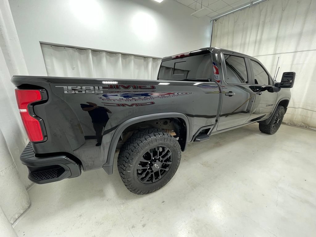 Used 2025 Chevrolet Silverado 2500 LT w/ Trail Boss Package AWD/4WD image 4