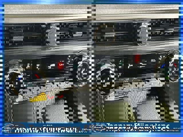 Used 2025 Toyota 4Runner Trailhunter image 24