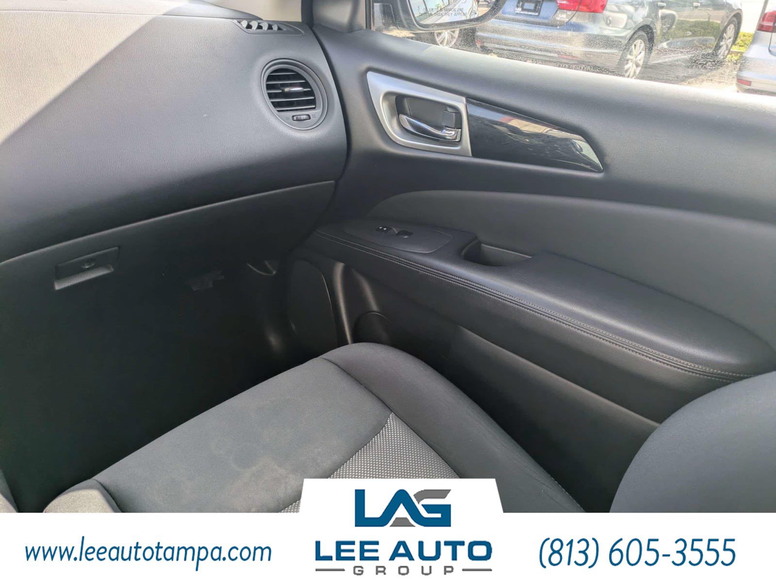 Used 2019 Nissan Pathfinder S AWD/4WD image 15