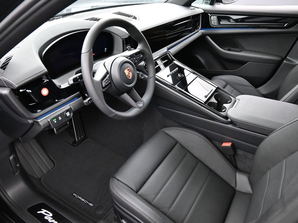 New 2026 Porsche Panamera 4 image 4