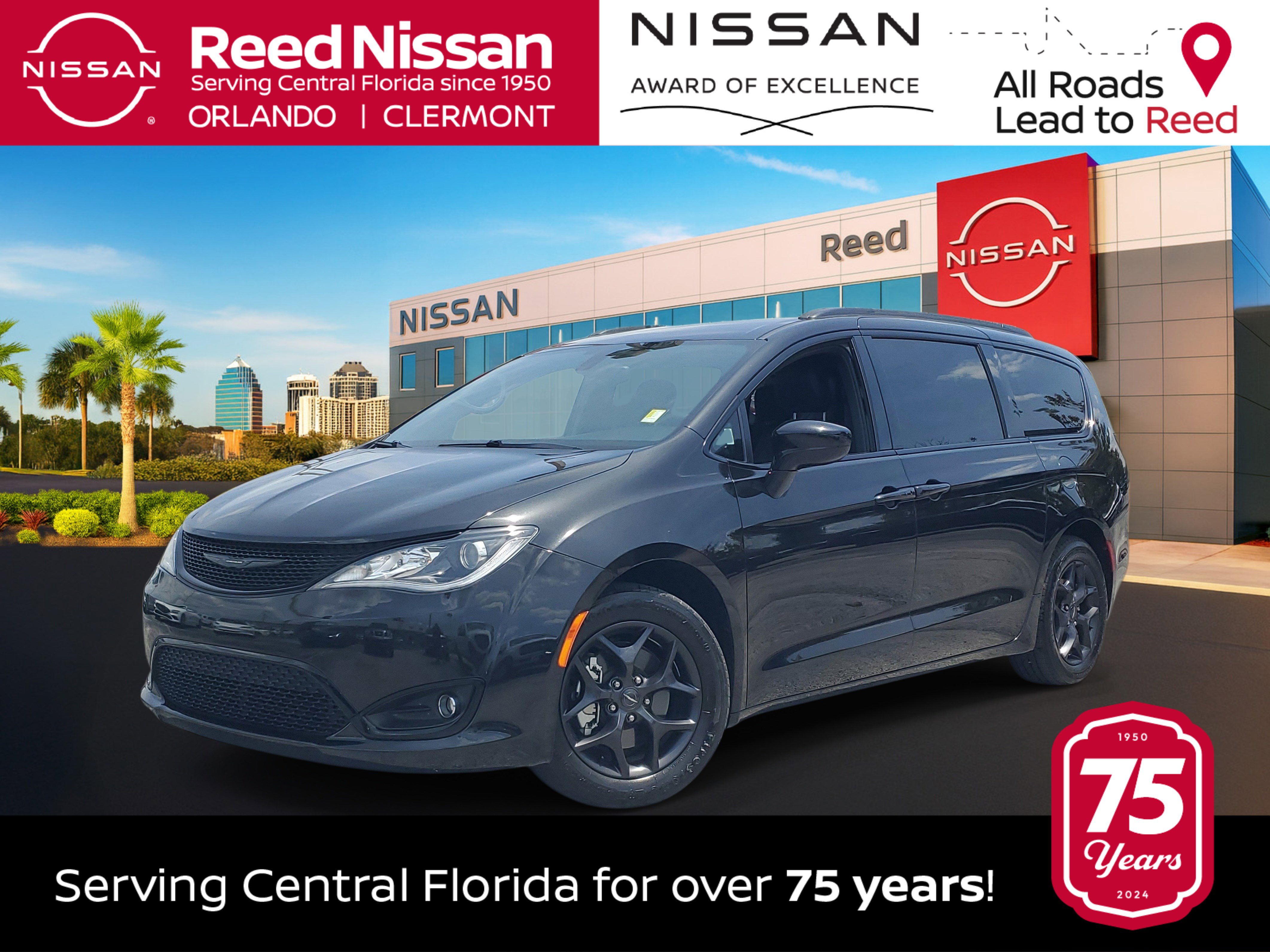 Used 2019 Chrysler Pacifica Touring-L w/ Premium Audio Group FWD image 1