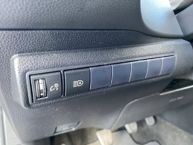 Used 2021 Toyota Corolla XSE w/ Carpet Mat Package (TMS) FWD image 21
