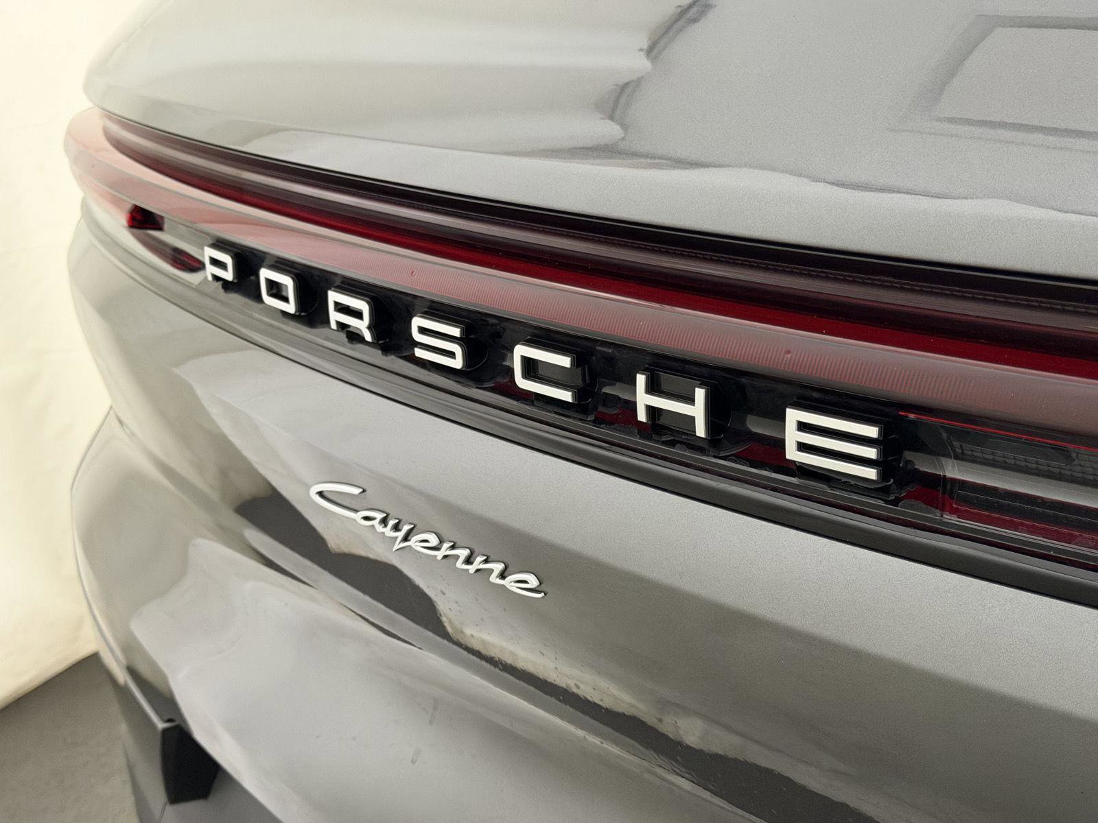 Certified 2025 Porsche Cayenne image 25