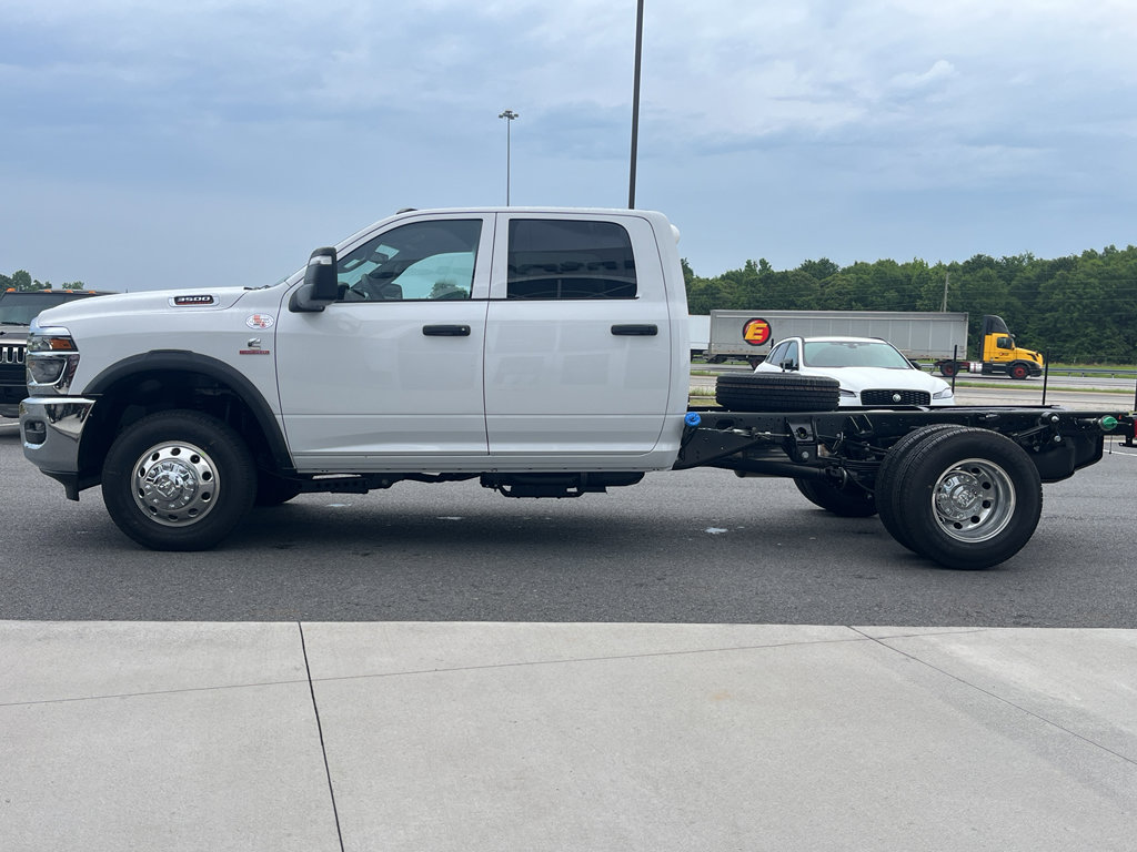 New 2025 RAM 3500 Tradesman image 3