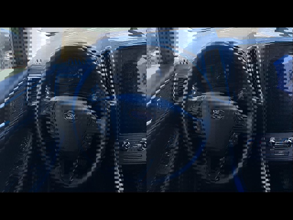 Used 2022 Ford Edge SE image 17