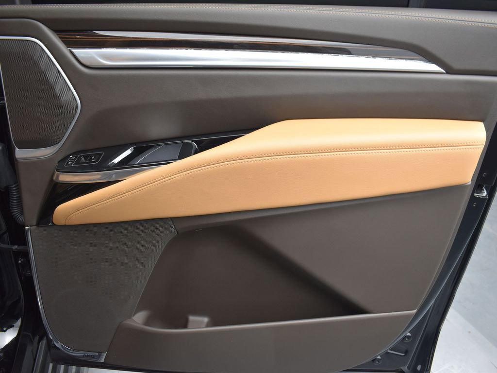 Certified 2025 Cadillac Escalade ESV Premium Luxury w/ Touring Package image 34