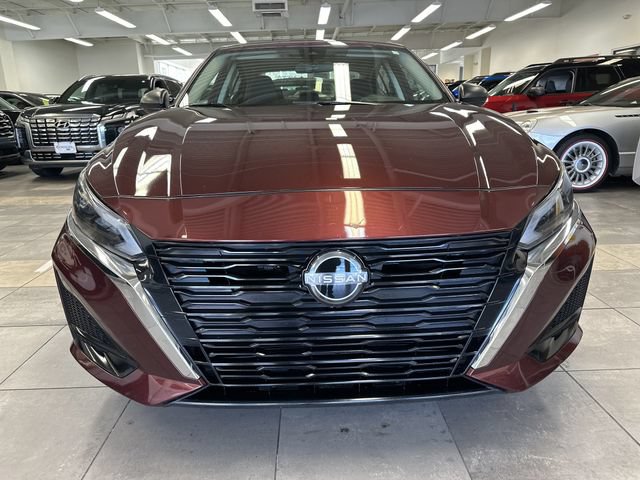 Used 2024 Nissan Altima 2.5 SV AWD/4WD image 18