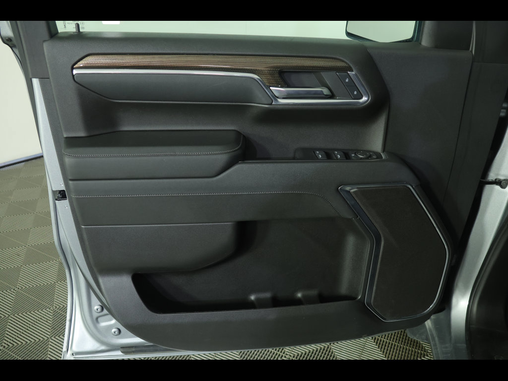 Used 2024 Chevrolet Silverado 1500 LT AWD/4WD image 23