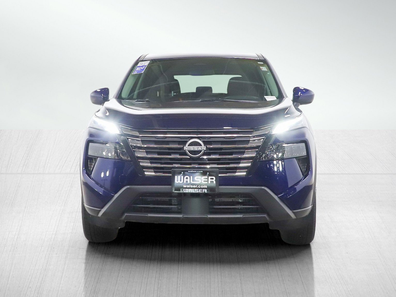 Used 2025 Nissan Rogue SV AWD/4WD image 9