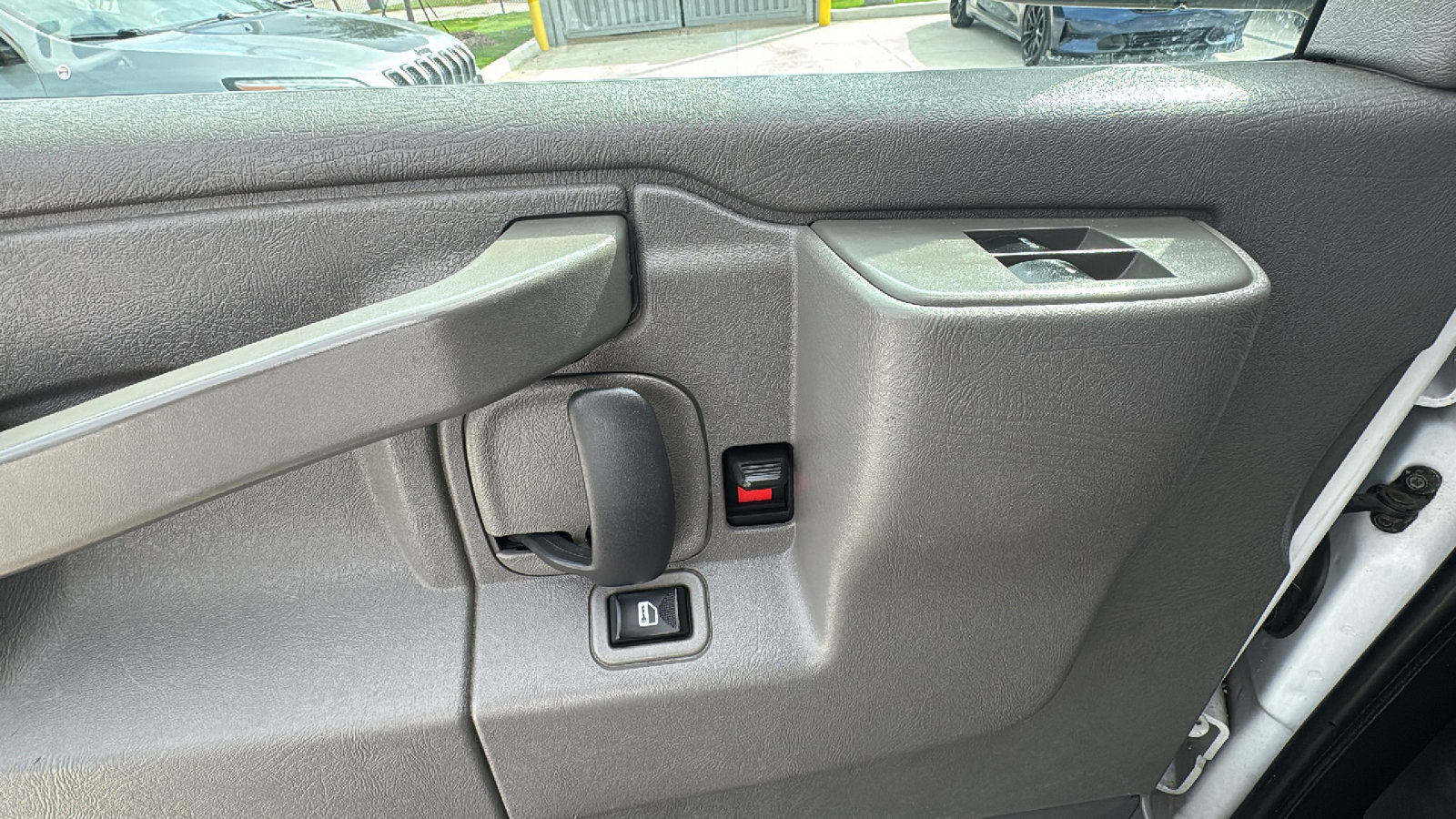 Used 2021 Chevrolet Express 2500 w/ Driver Convenience Package image 12