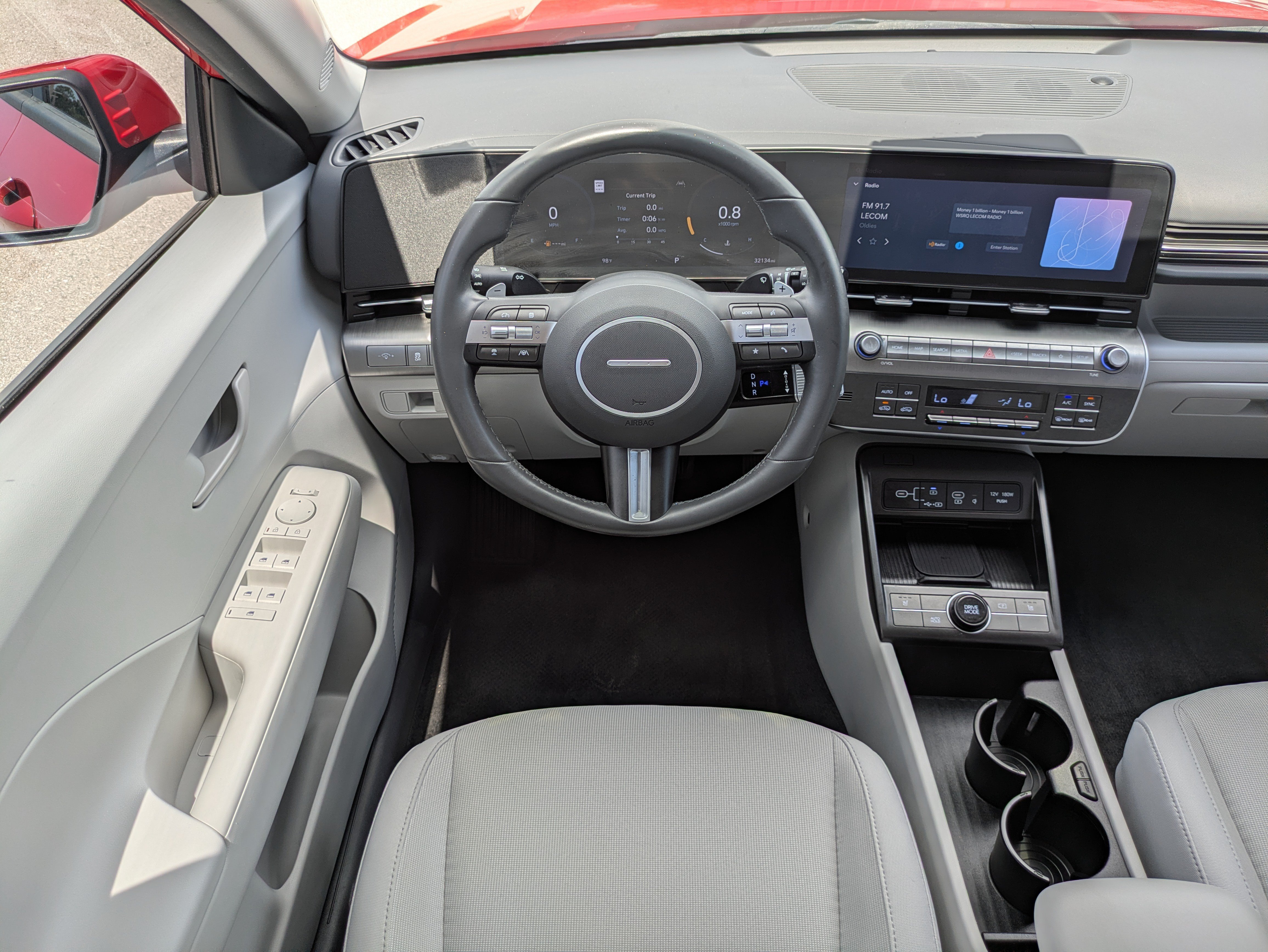 Used 2024 Hyundai Kona SEL w/ Convenience Package FWD image 16