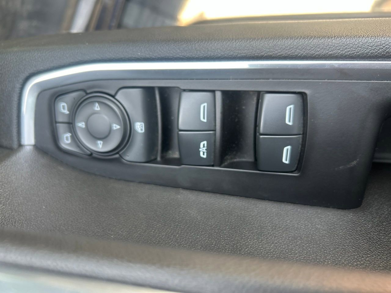 Used 2022 GMC Sierra 1500 Elevation w/ Preferred Package AWD/4WD image 17