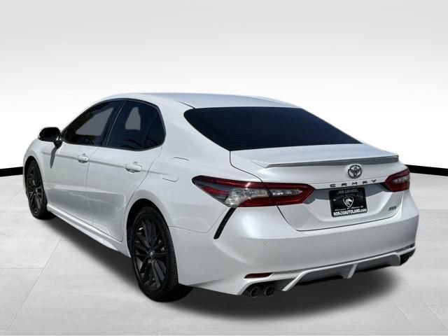 Used 2018 Toyota Camry XSE FWD image 4