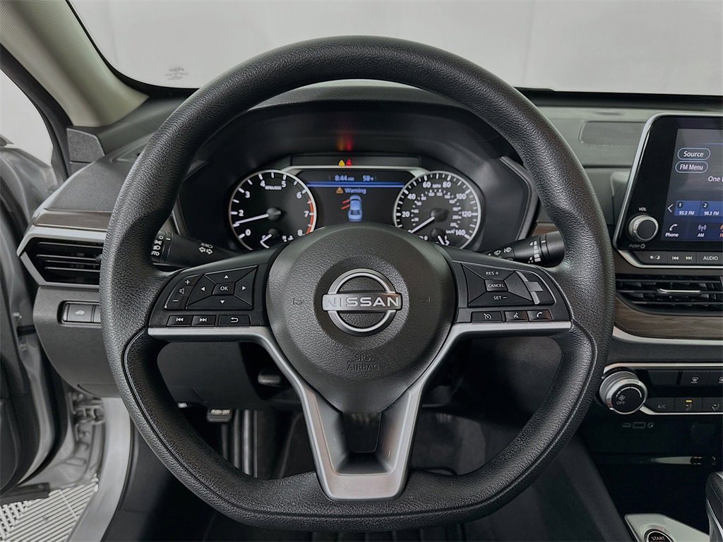 Used 2024 Nissan Altima 2.5 SV image 16