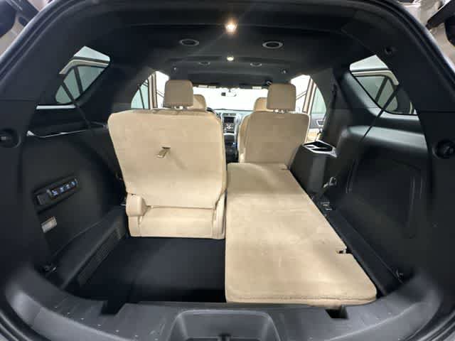 Used 2017 Ford Explorer Limited image 27