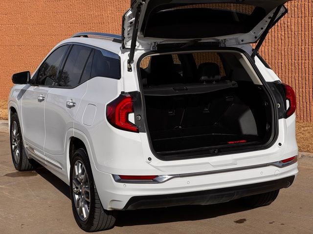 Used 2023 GMC Terrain Denali w/ Denali Premium Package image 11