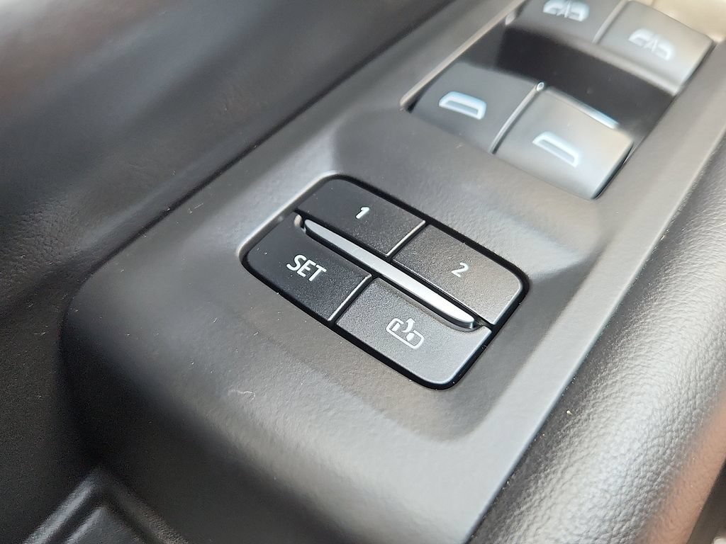 Used 2023 Chevrolet Tahoe High Country AWD/4WD image 20