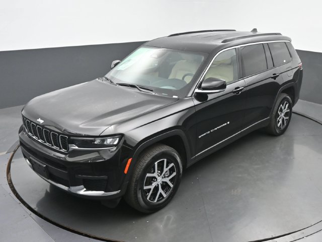 Used 2025 Jeep Grand Cherokee L Limited w/ Trailer Tow Package AWD/4WD image 38