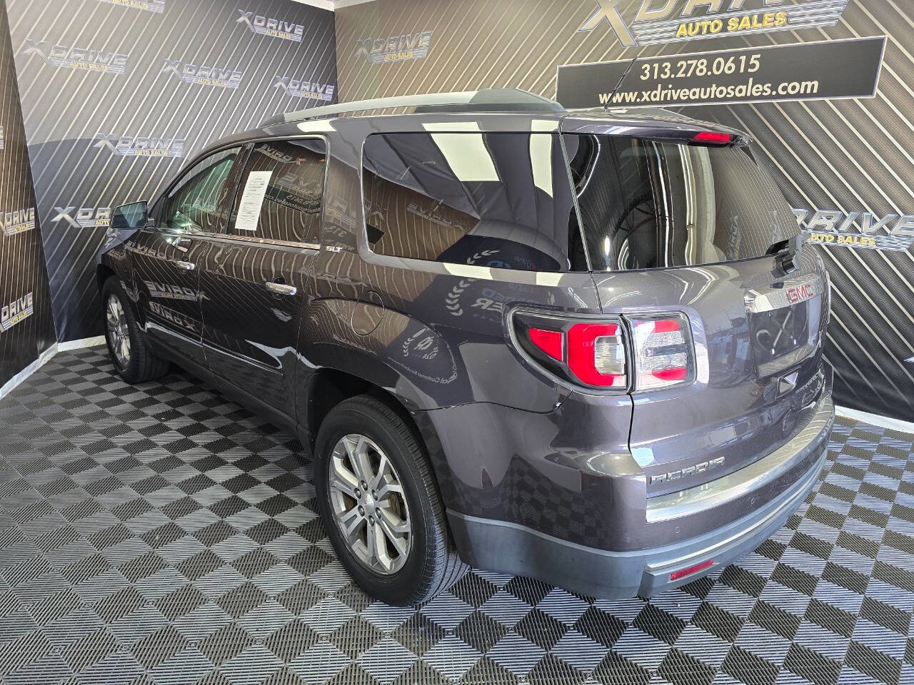 Used 2015 GMC Acadia SLT image 8