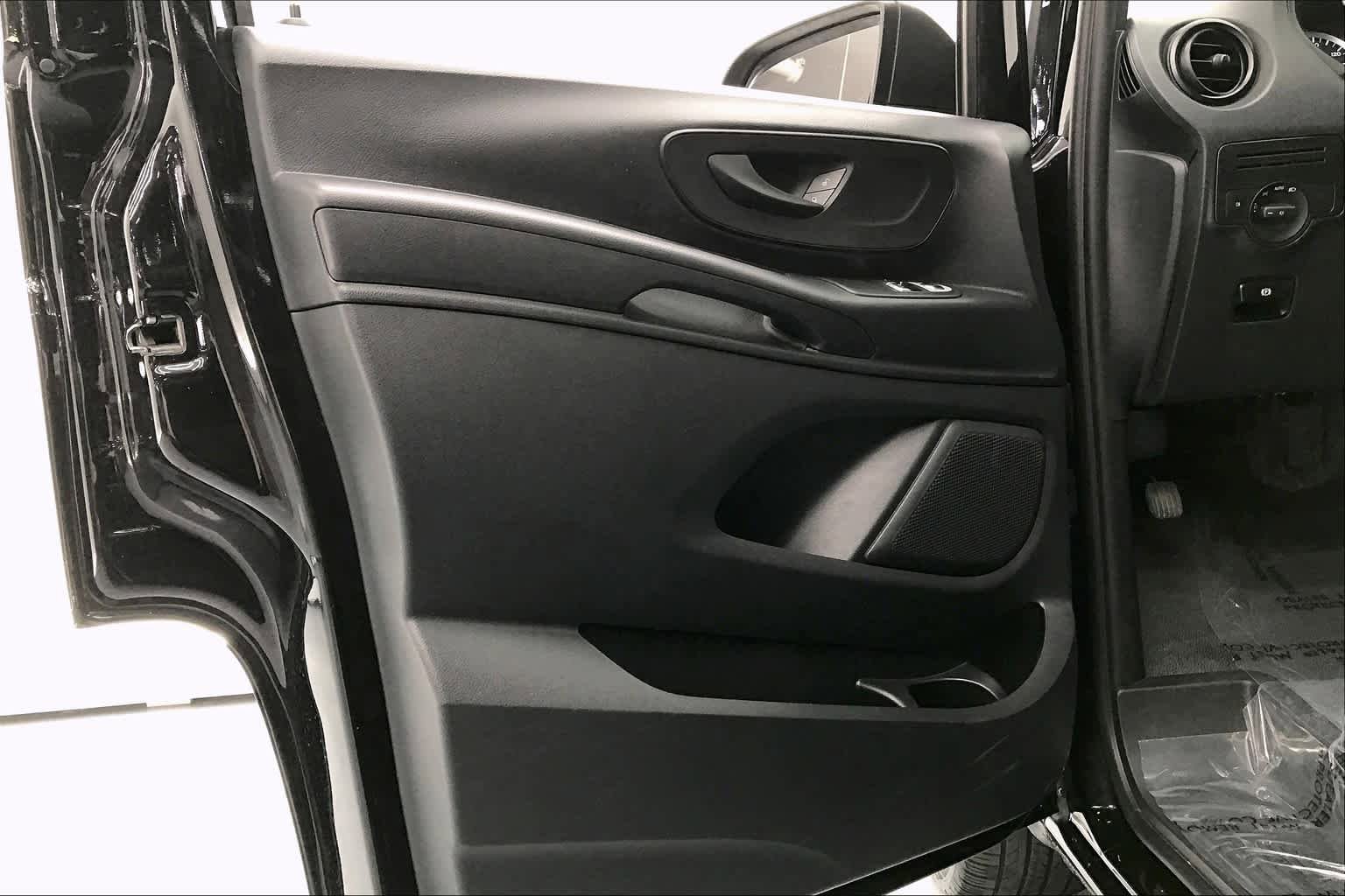 Used 2019 Mercedes-Benz Metris Passenger image 24