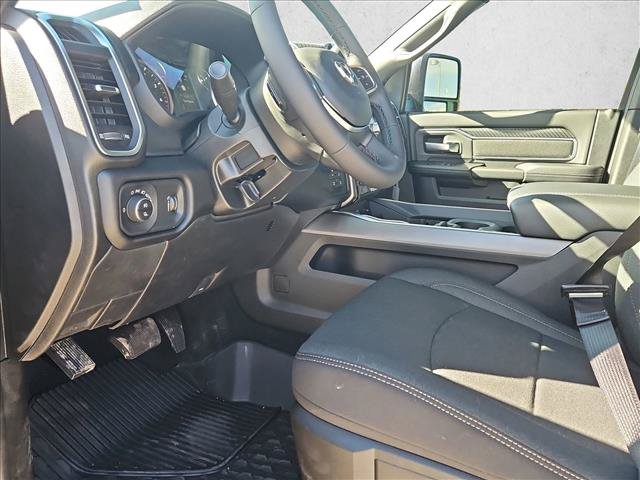 New 2026 RAM 2500 Big Horn AWD/4WD image 3