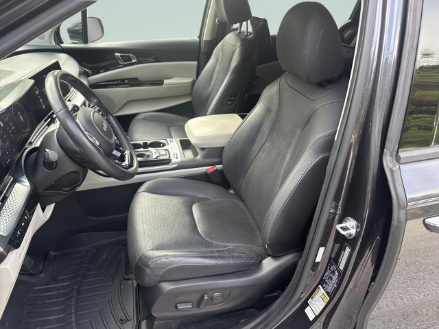 Used 2023 Kia Carnival SX Prestige FWD image 26