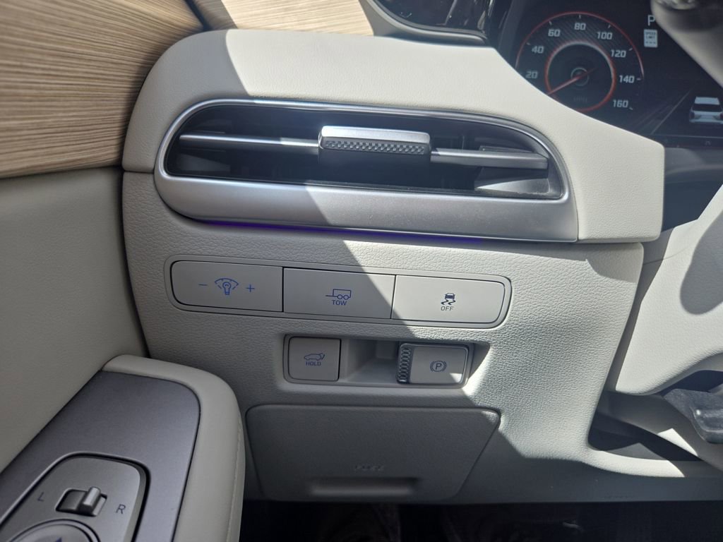 Used 2024 Hyundai Palisade Limited image 21