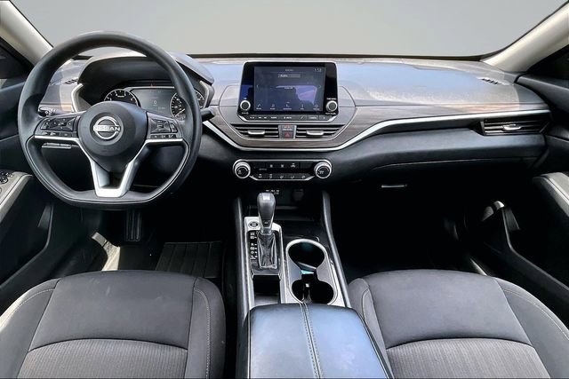 Used 2024 Nissan Altima 2.5 SV FWD image 7