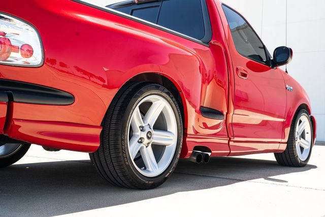 Used 2004 Ford F150 Lightning RWD image 13