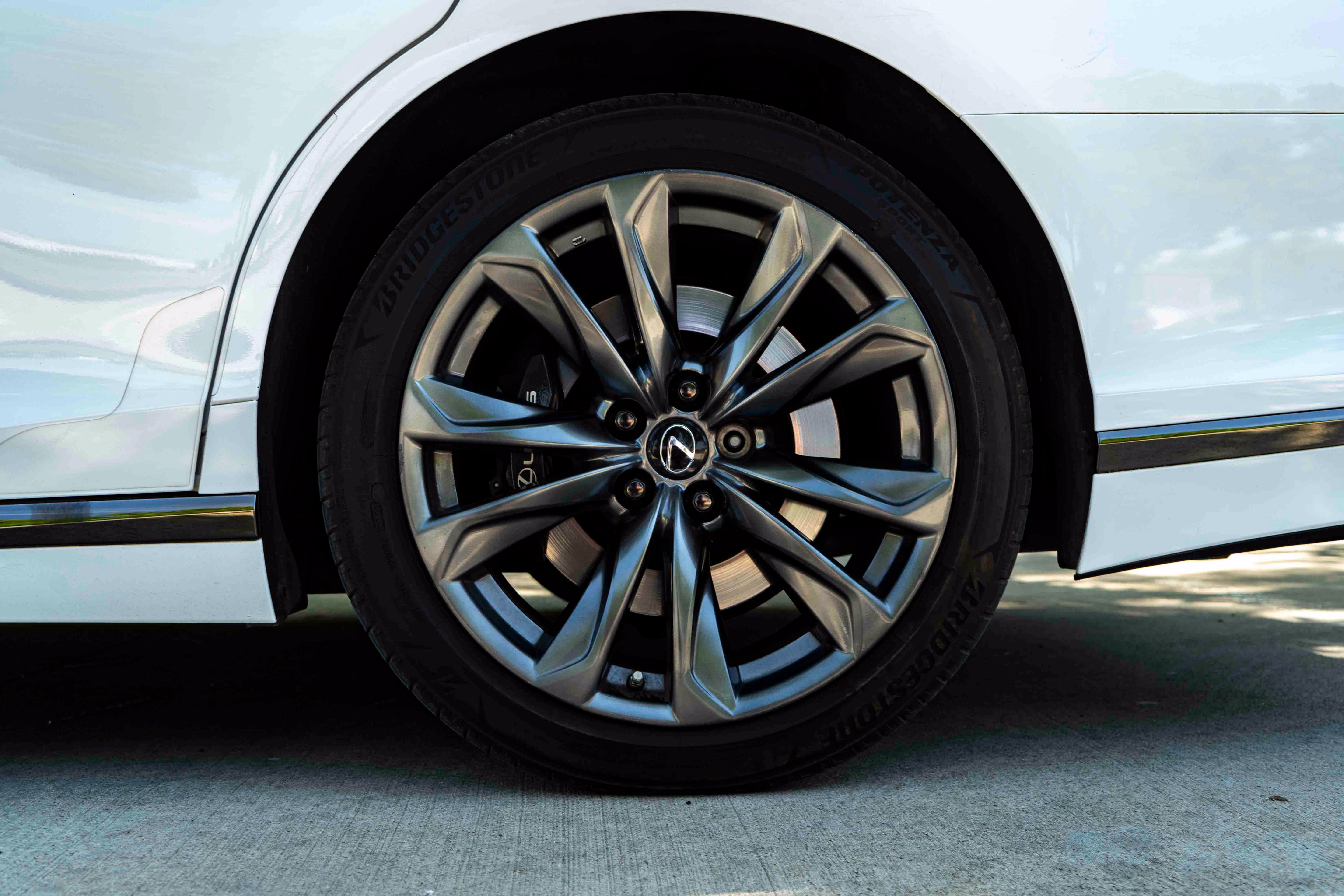 Used 2019 Lexus LS 500 F Sport w/ Accessory Package (Z2) AWD/4WD image 15
