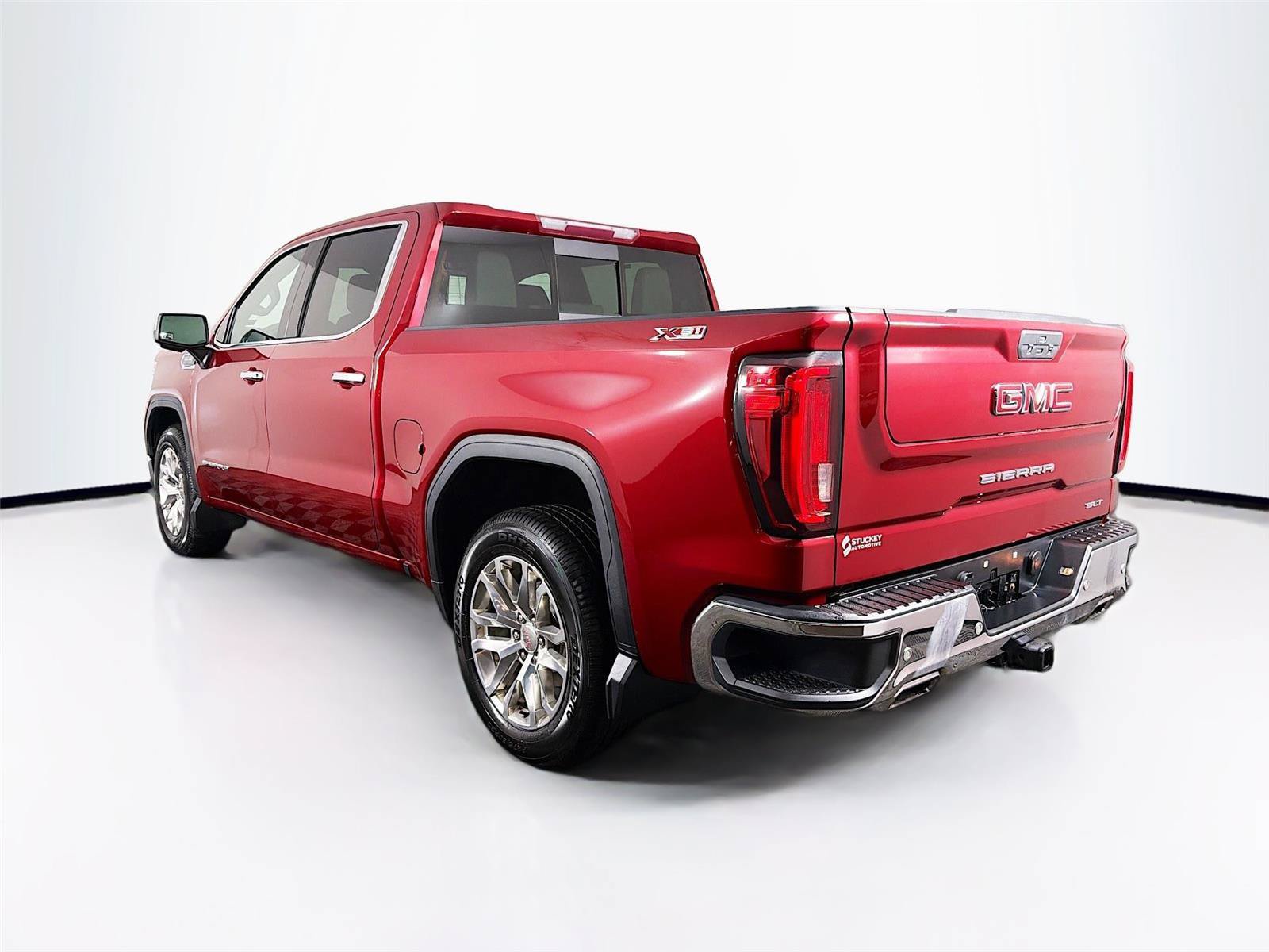 Used 2019 GMC Sierra 1500 SLT w/ SLT Premium Plus Package AWD/4WD image 9
