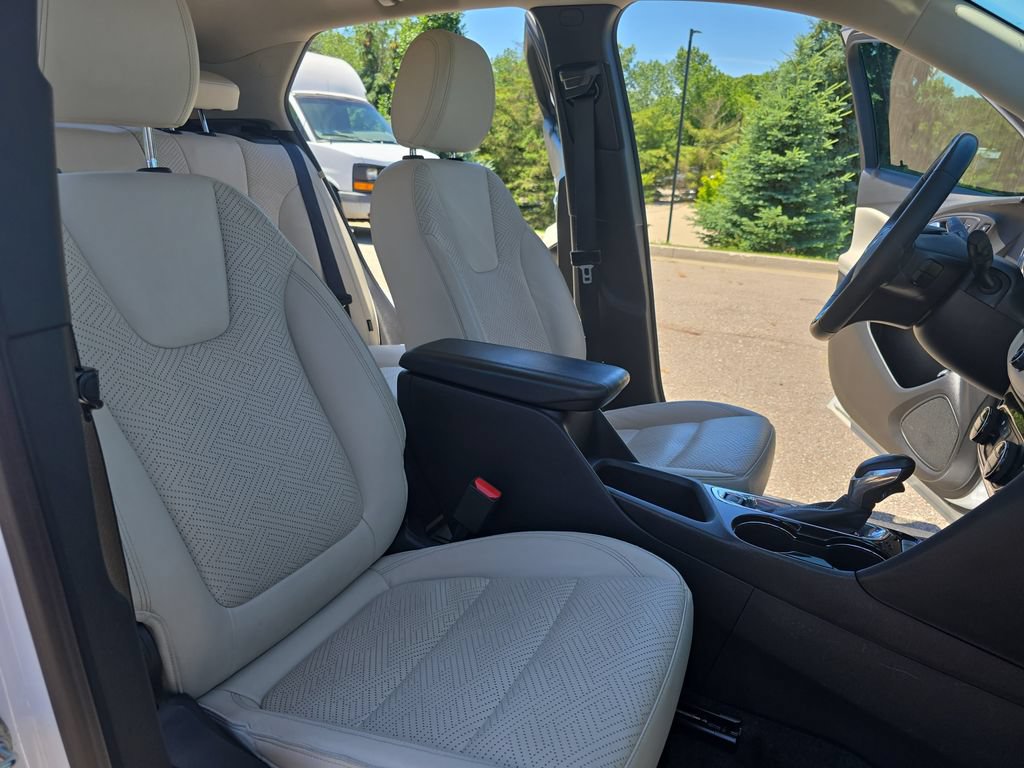 Used 2020 Buick Encore GX Essence w/ Experience Buick Package AWD/4WD image 10