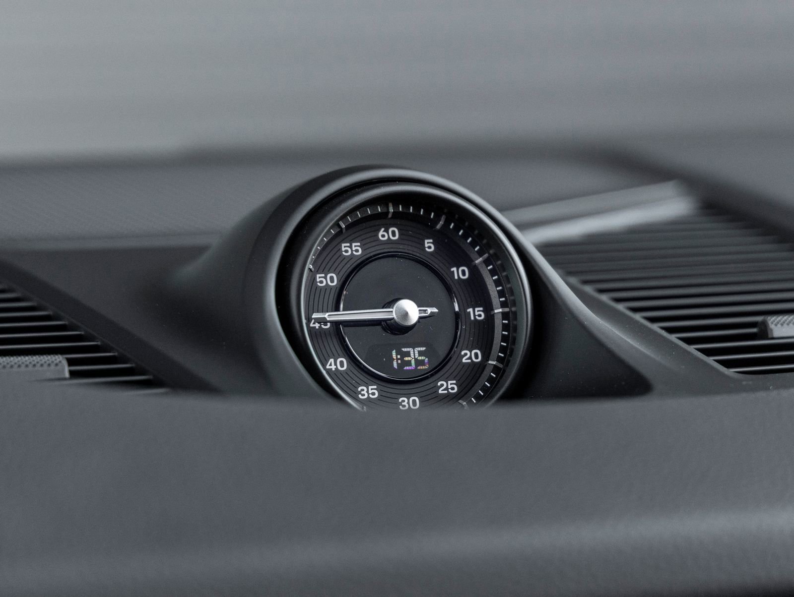 Certified 2026 Porsche Cayenne Coupe image 28