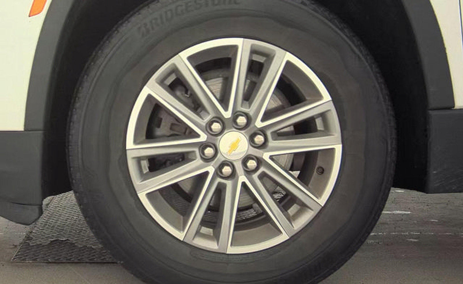 Used 2023 Chevrolet Traverse LT AWD/4WD image 15