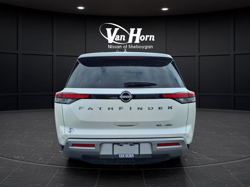 Used 2024 Nissan Pathfinder SL image 3